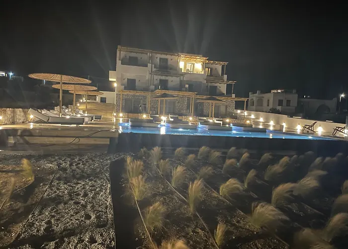 Latramys * Mikrí Vígla